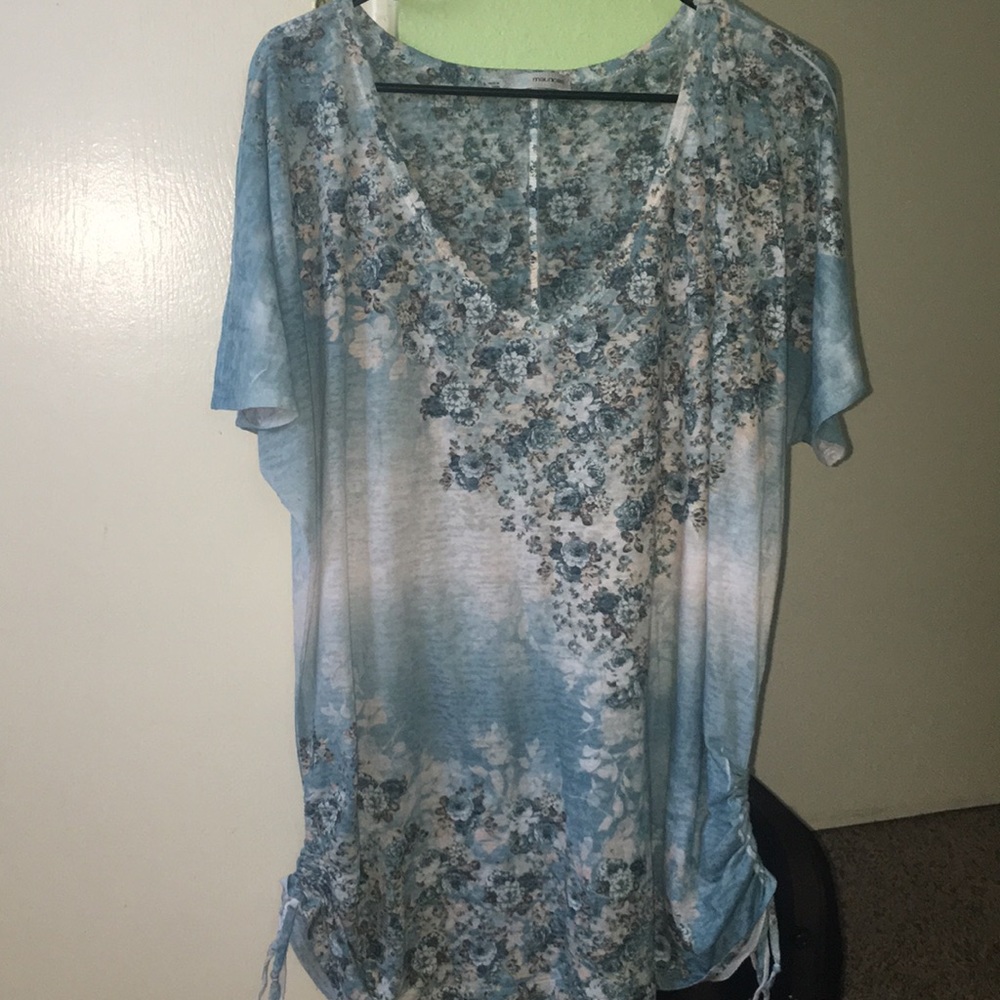 Short sleeve tee